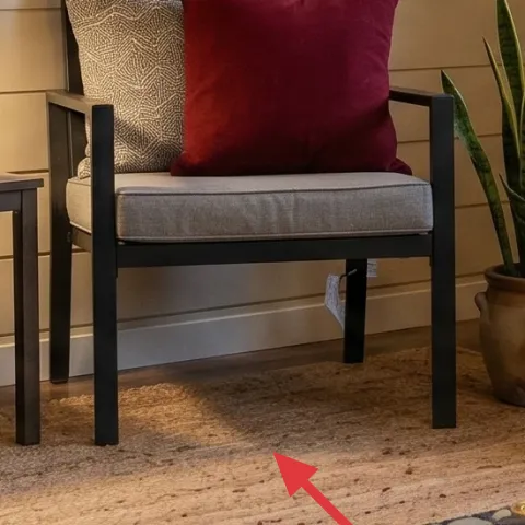 area rug with pebble border