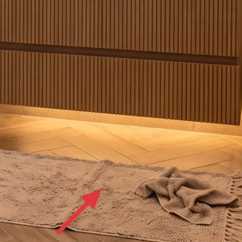 Beige bath rug
