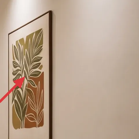 framed botanical print (right wall)